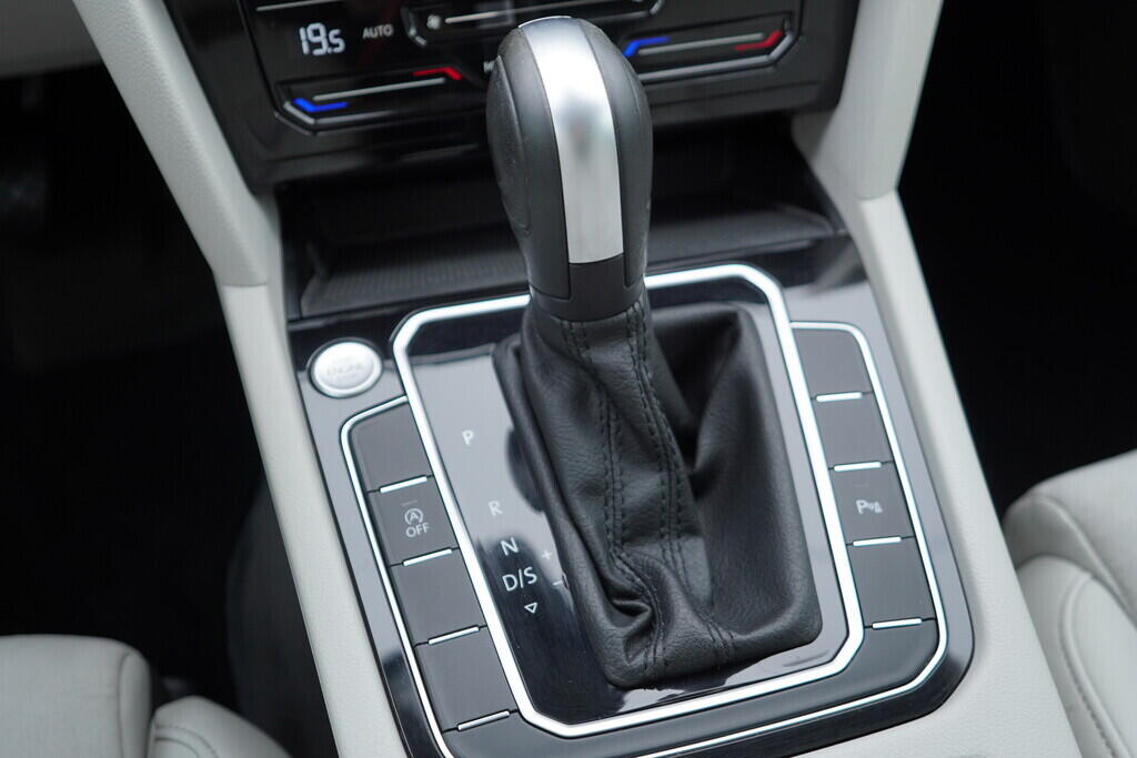 OV190V08779_34.webp_PASSAT VARIANT Elegance 2.0 TDI 110 kW automat, DPH