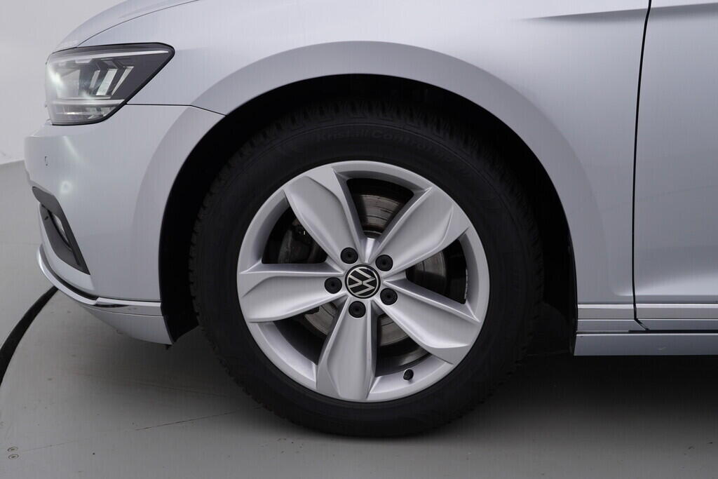 OV190V08779_42.webp_PASSAT VARIANT Elegance 2.0 TDI 110 kW automat, DPH