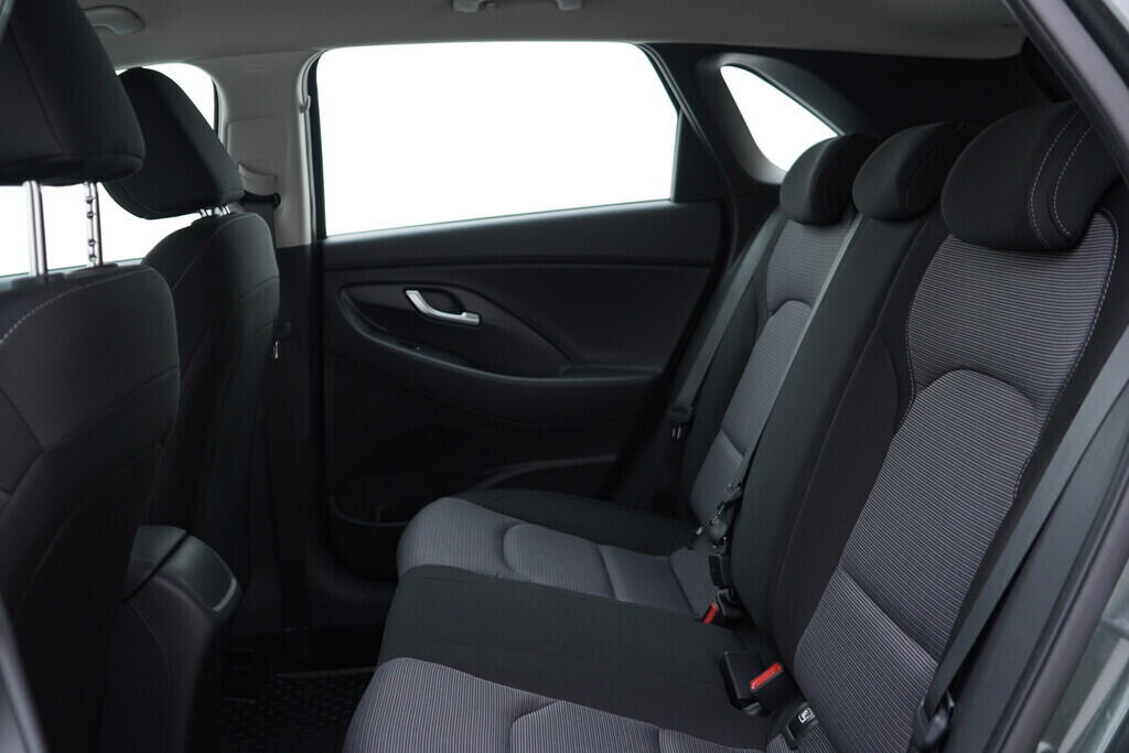 OV190V08780_32.webp_I30 Comfort 1.0  88 kW manuál, DPH
