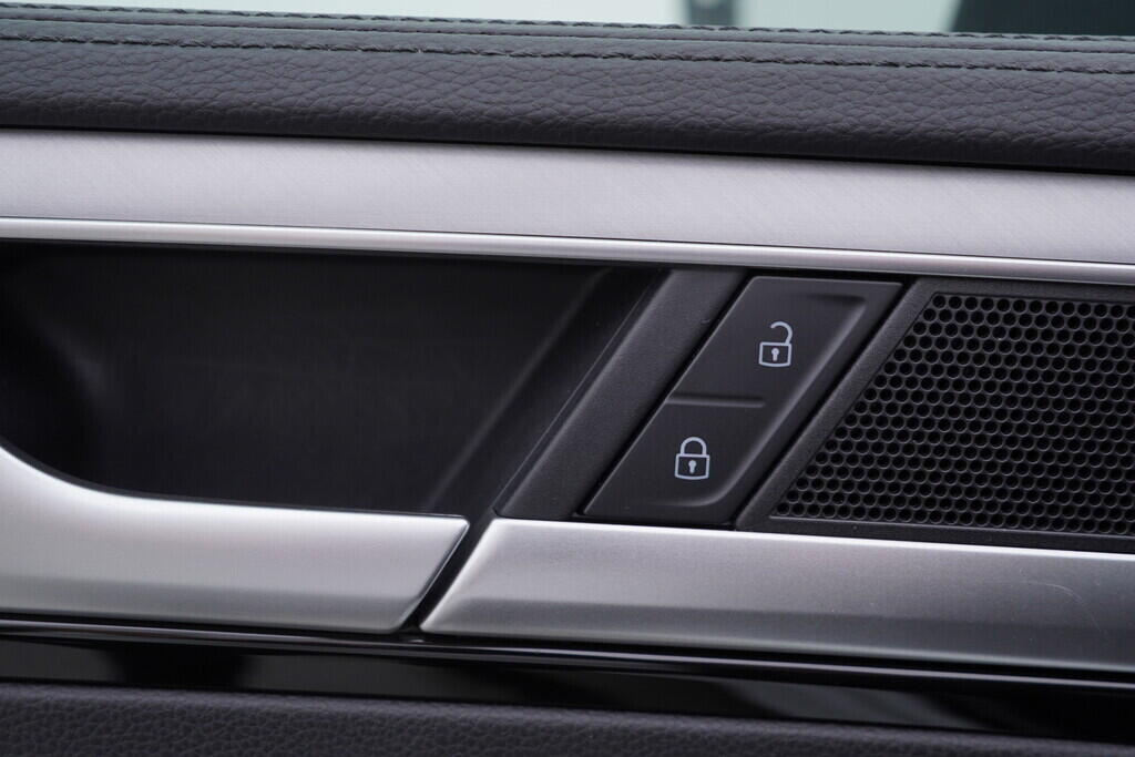 OV190V08783_21.webp_ARTEON Shooting Brake 2.0 TDI 110 kW automat, DPH