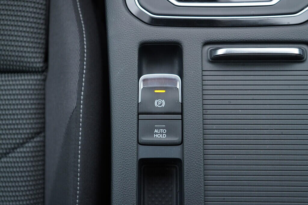 OV190V08783_36.webp_ARTEON Shooting Brake 2.0 TDI 110 kW automat, DPH