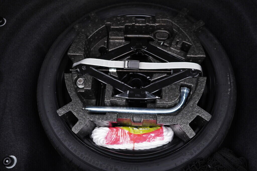 OV190V08783_42.webp_ARTEON Shooting Brake 2.0 TDI 110 kW automat, DPH