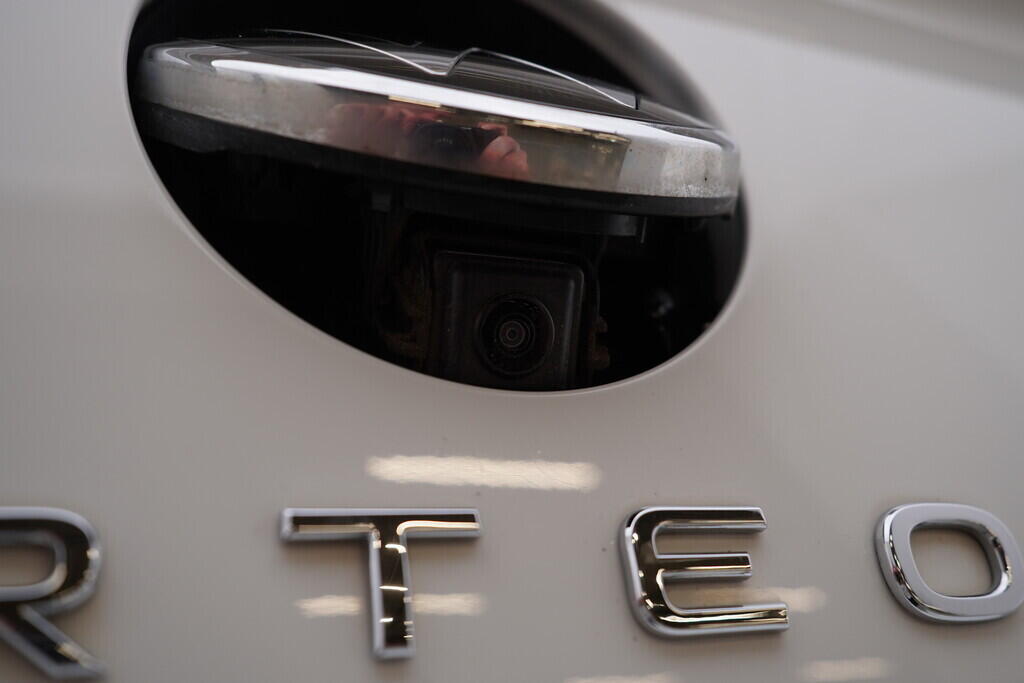 OV190V08783_44.webp_ARTEON Shooting Brake 2.0 TDI 110 kW automat, DPH