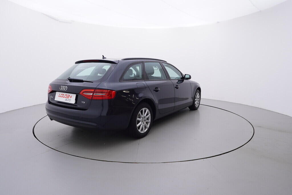 OV190V08791_14.webp_A4 AVANT Clean 2.0 TDI 110 kW automat