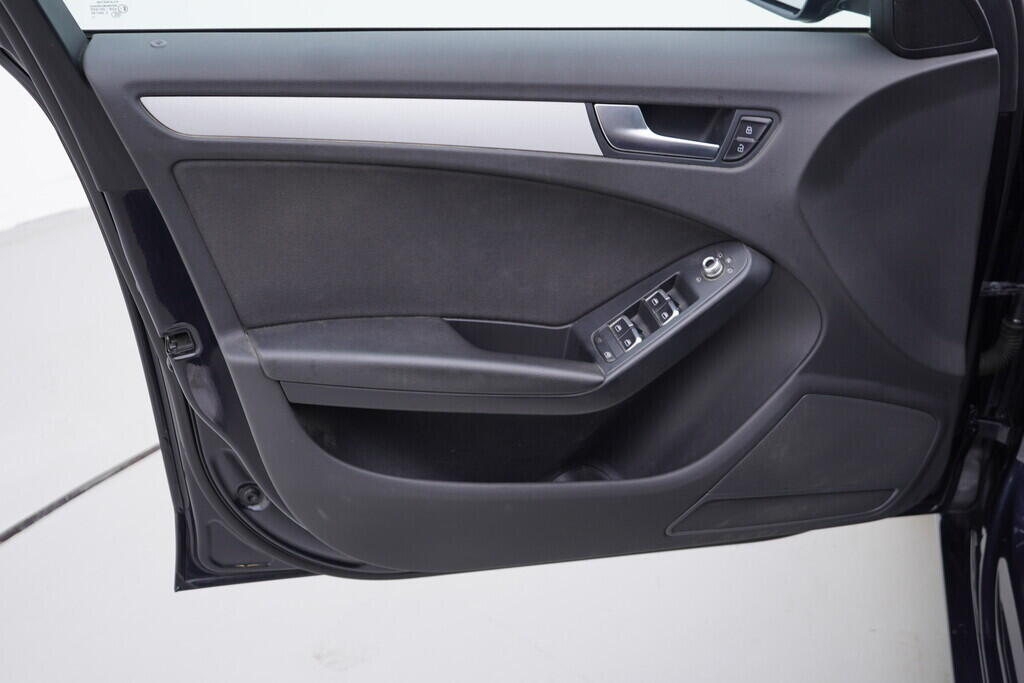 OV190V08791_19.webp_A4 AVANT Clean 2.0 TDI 110 kW automat