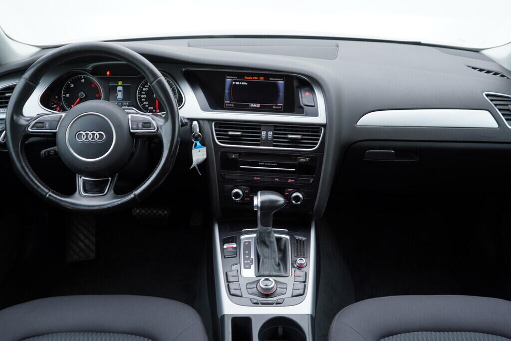 OV190V08791_26.webp_A4 AVANT Clean 2.0 TDI 110 kW automat