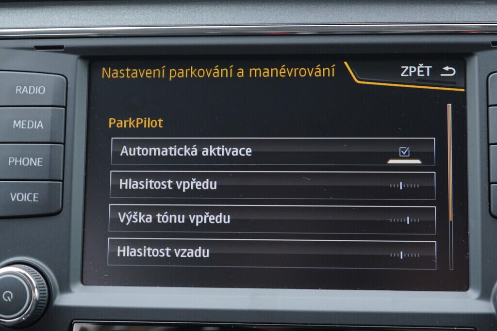 OV190V08796_29.webp_LEON ST FR 2.0 TDI 110 kW manuál