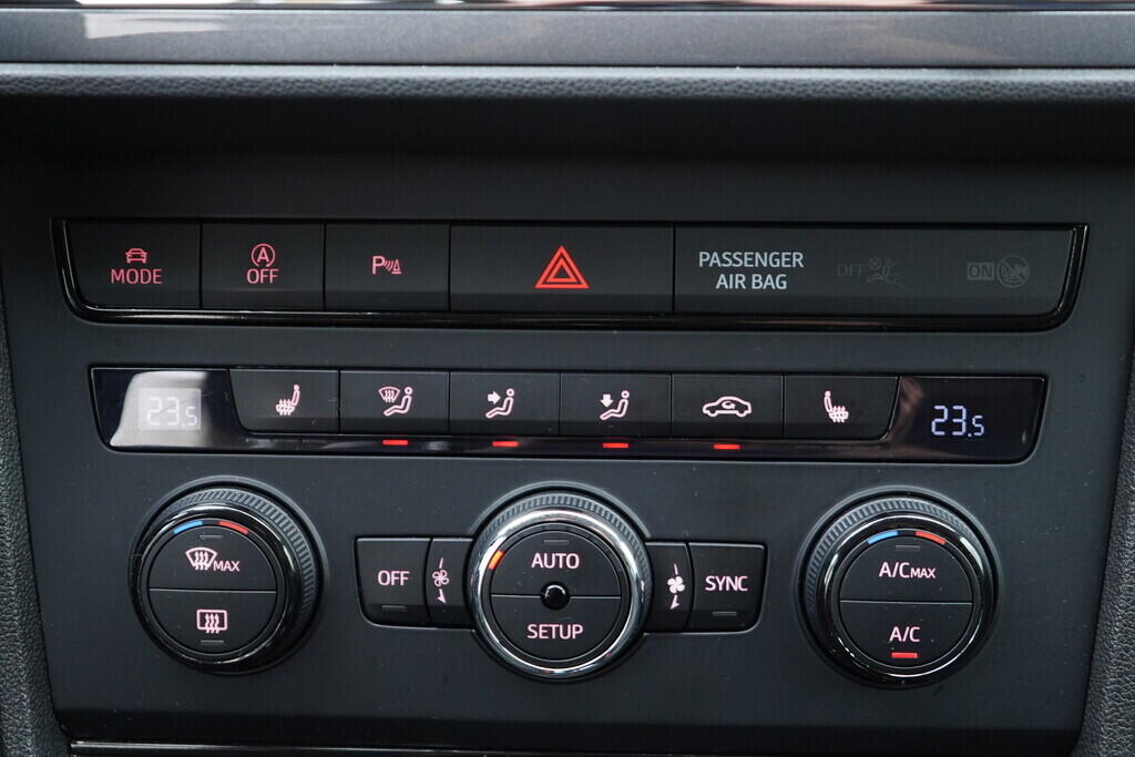 OV190V08796_33.webp_LEON ST FR 2.0 TDI 110 kW manuál