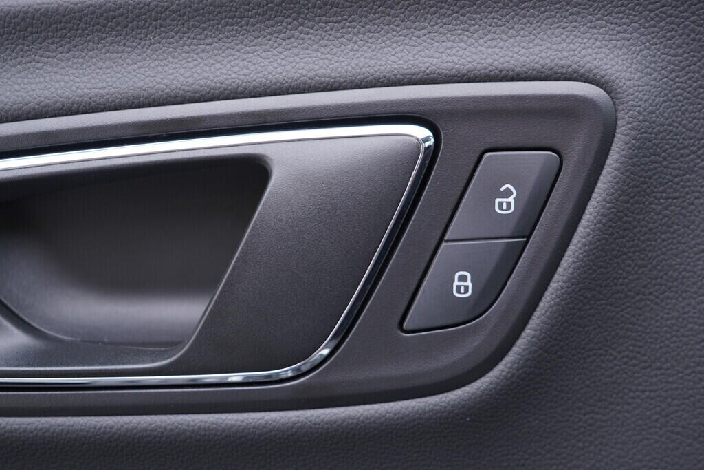 OV190V08800_21.webp_LEON ST FR 1.4 TSI 110 kW automat