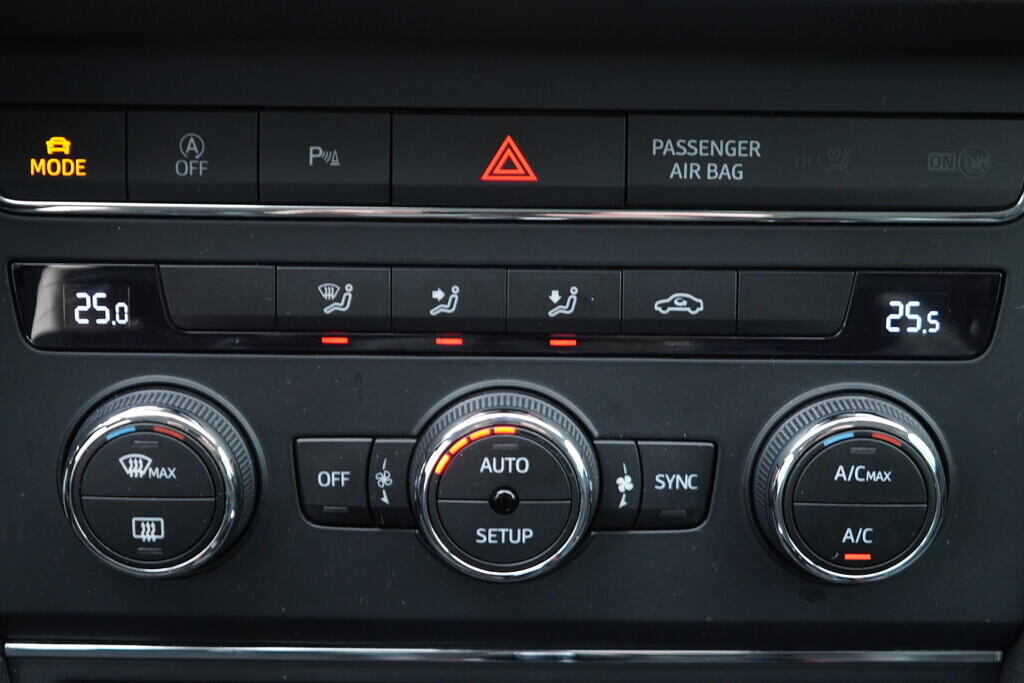 OV190V08800_32.webp_LEON ST FR 1.4 TSI 110 kW automat