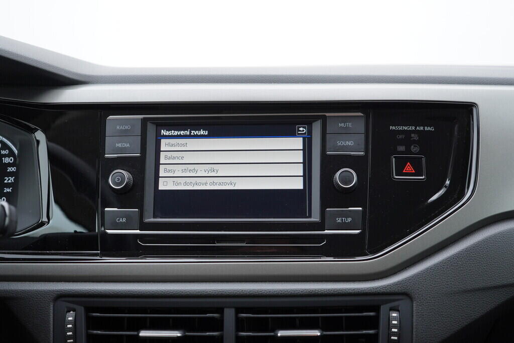OV190V08802_33.webp_POLO COMFORTLINE 1.0 TSI 70 kW manuál, DPH