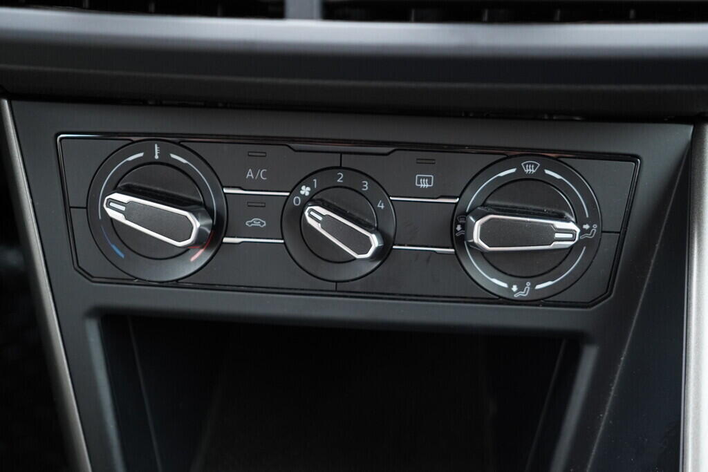 OV190V08802_36.webp_POLO COMFORTLINE 1.0 TSI 70 kW manuál, DPH