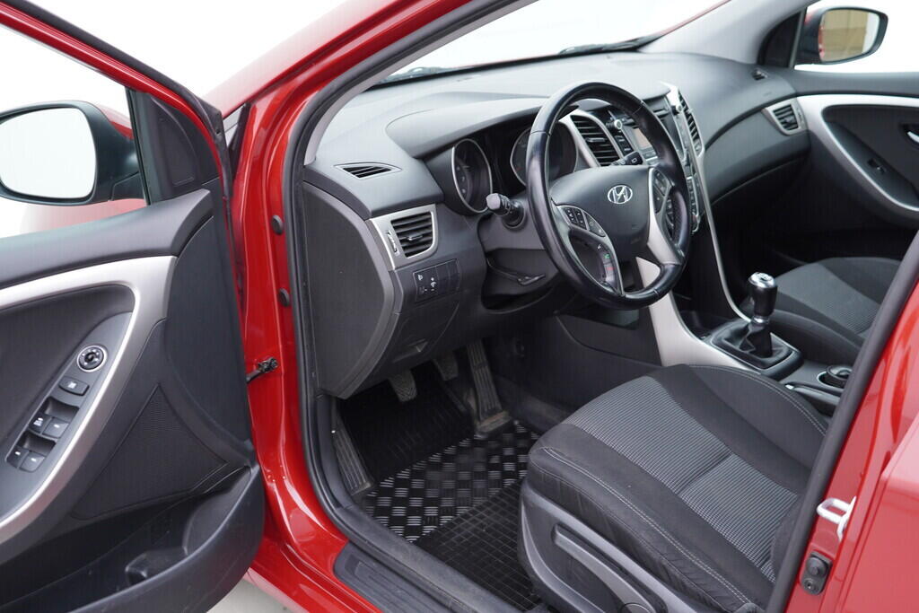 OV190V08807_18.webp_I30  1.6  88 kW manuál