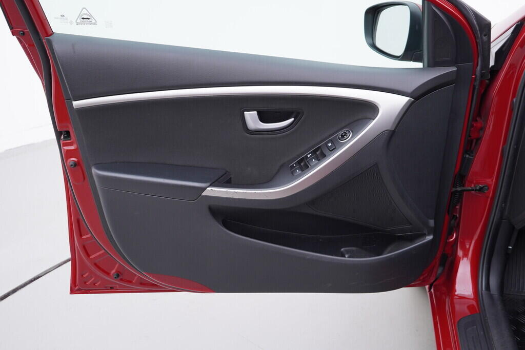 OV190V08807_19.webp_I30  1.6  88 kW manuál