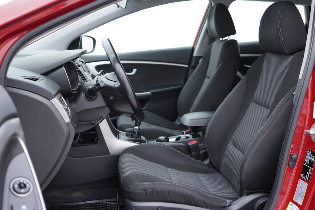 OV190V08807_22.webp_I30  1.6  88 kW manuál