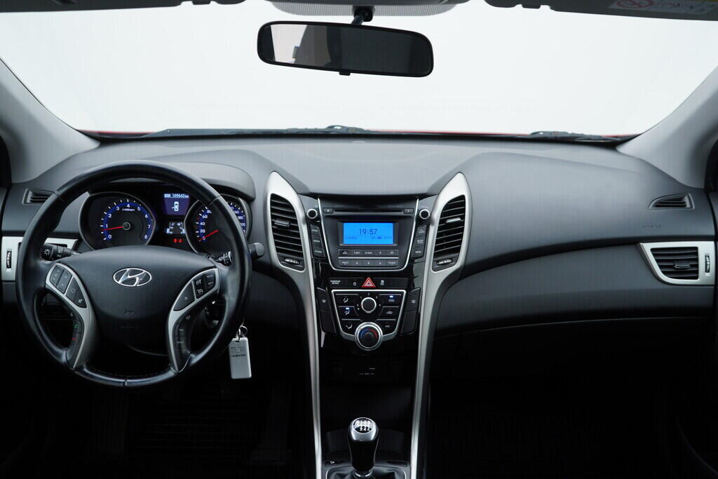 OV190V08807_25.webp_I30  1.6  88 kW manuál