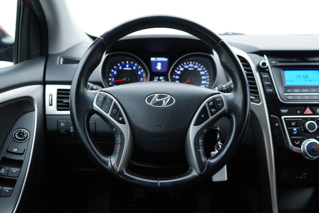 OV190V08807_26.webp_I30  1.6  88 kW manuál