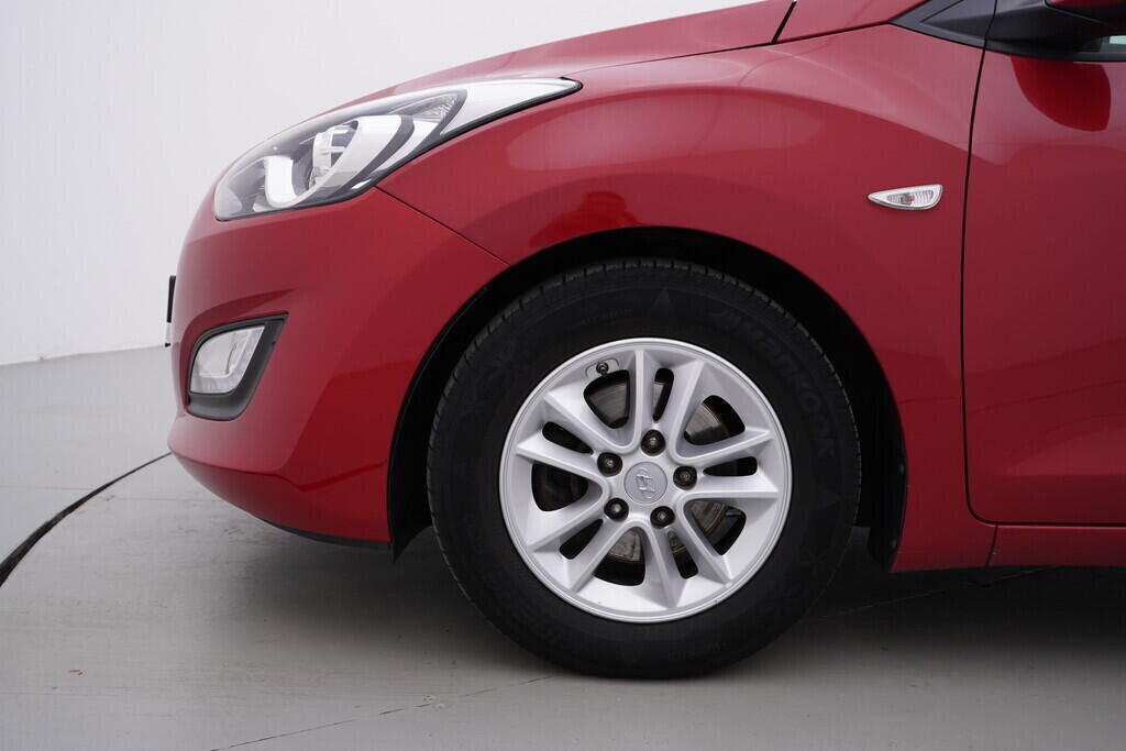 OV190V08807_36.webp_I30  1.6  88 kW manuál