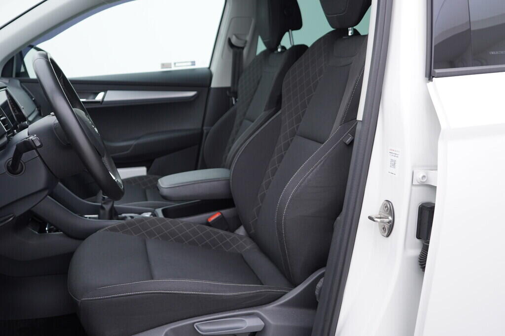 OV190V08817_22.webp_KAROQ Style 1.6 TDI 85 kW manuál
