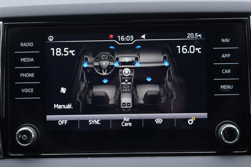 OV190V08817_30.webp_KAROQ Style 1.6 TDI 85 kW manuál