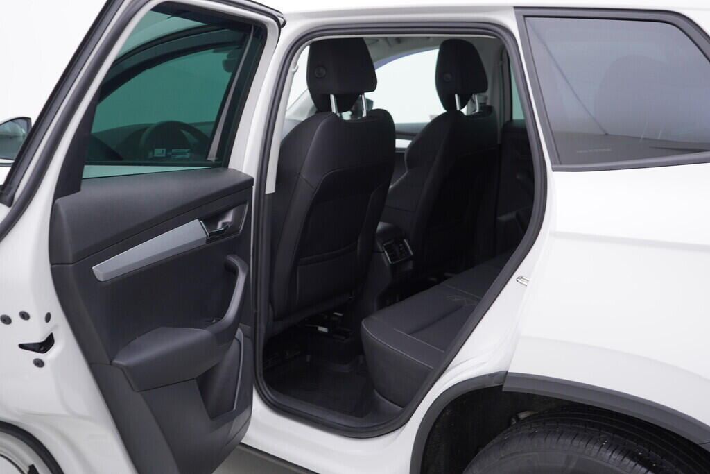 OV190V08817_35.webp_KAROQ Style 1.6 TDI 85 kW manuál