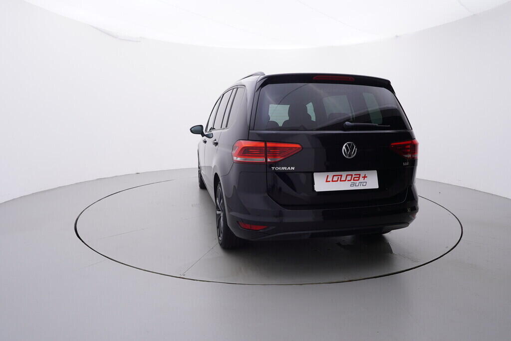 OV190V08819_13.webp_TOURAN Comfortline  1.6 TDI 81 kW manuál