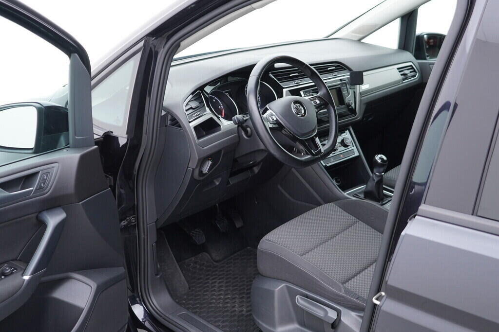 OV190V08819_18.webp_TOURAN Comfortline  1.6 TDI 81 kW manuál