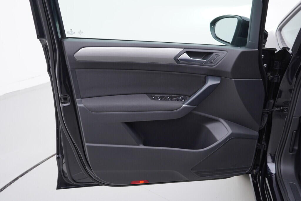 OV190V08819_19.webp_TOURAN Comfortline  1.6 TDI 81 kW manuál