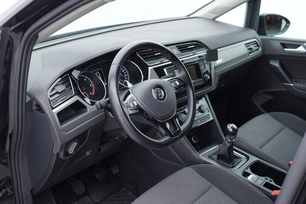 OV190V08819_22.webp_TOURAN Comfortline  1.6 TDI 81 kW manuál
