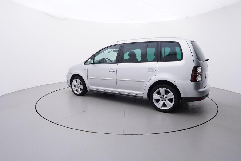 OV190V08820_12.webp_TOURAN Highline 1.9 TDI 77 kW automat