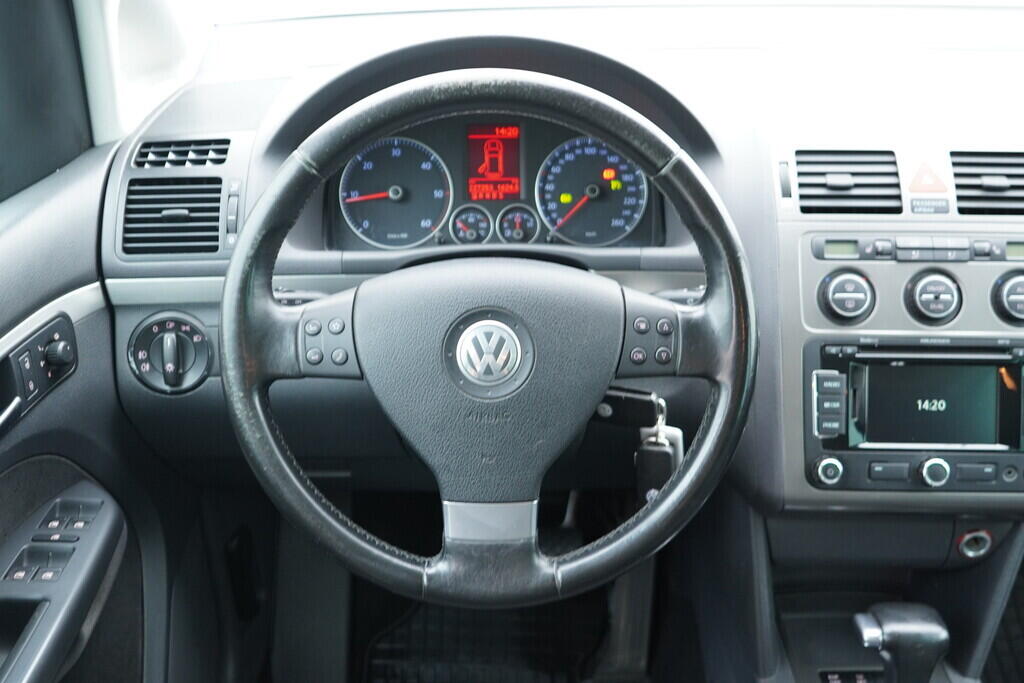 OV190V08820_26.webp_TOURAN Highline 1.9 TDI 77 kW automat