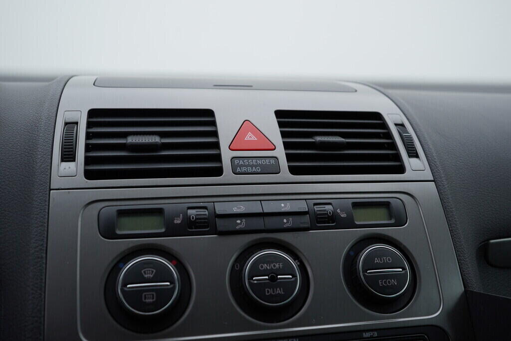 OV190V08820_29.webp_TOURAN Highline 1.9 TDI 77 kW automat