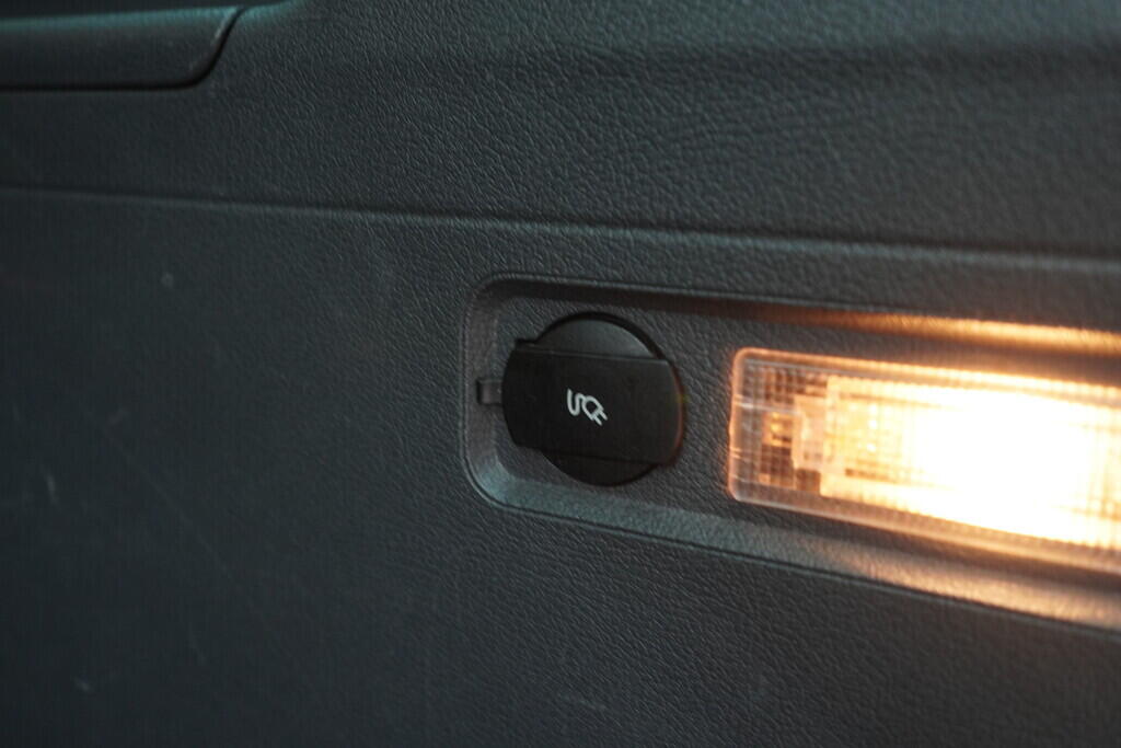 OV190V08820_35.webp_TOURAN Highline 1.9 TDI 77 kW automat