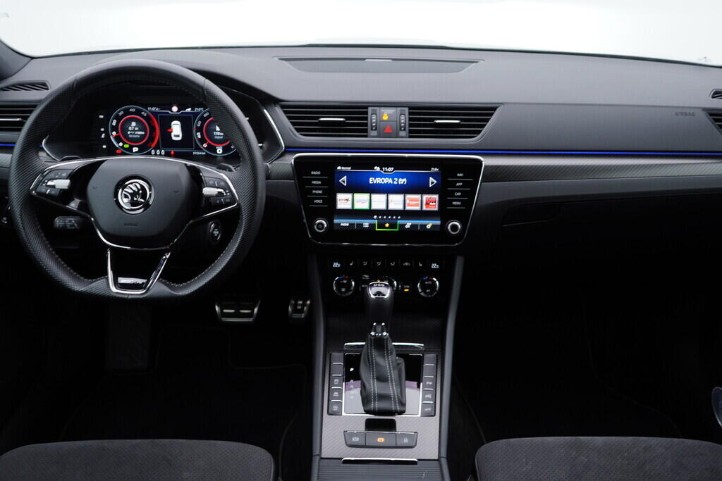 OV190V08829_28.webp_SUPERB SportLine 2.0 TDI 147 kW automat, DPH