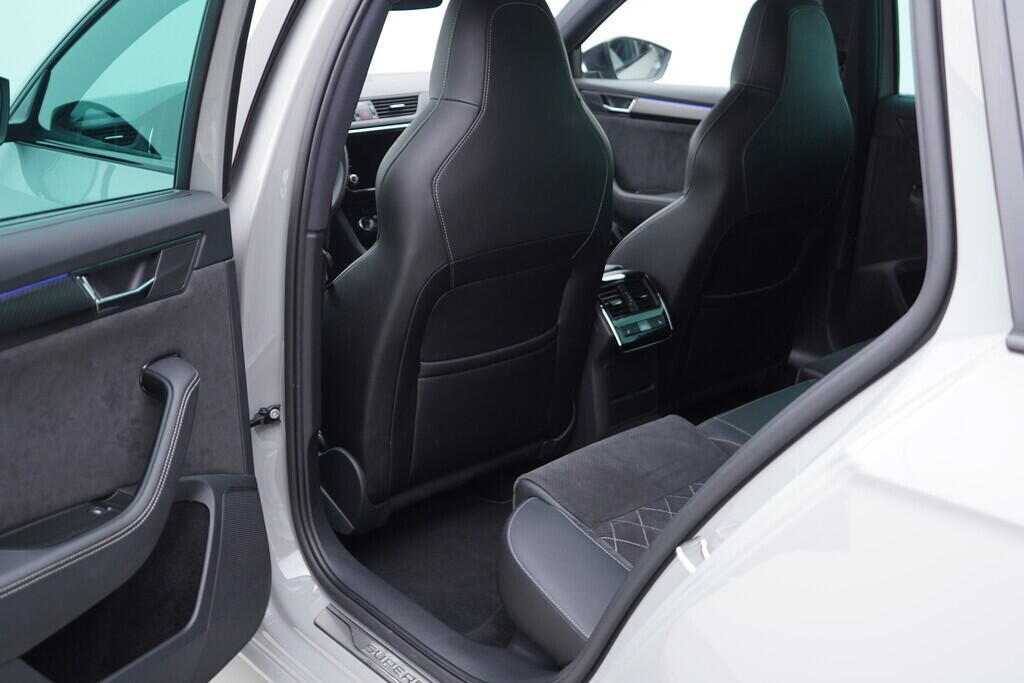 OV190V08829_37.webp_SUPERB SportLine 2.0 TDI 147 kW automat, DPH