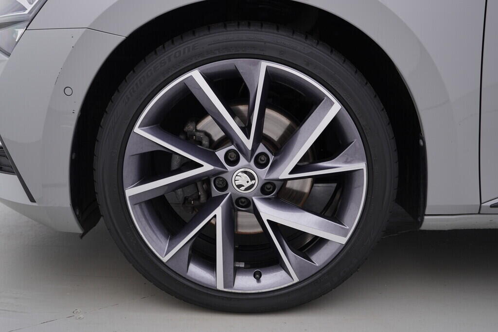 OV190V08829_45.webp_SUPERB SportLine 2.0 TDI 147 kW automat, DPH