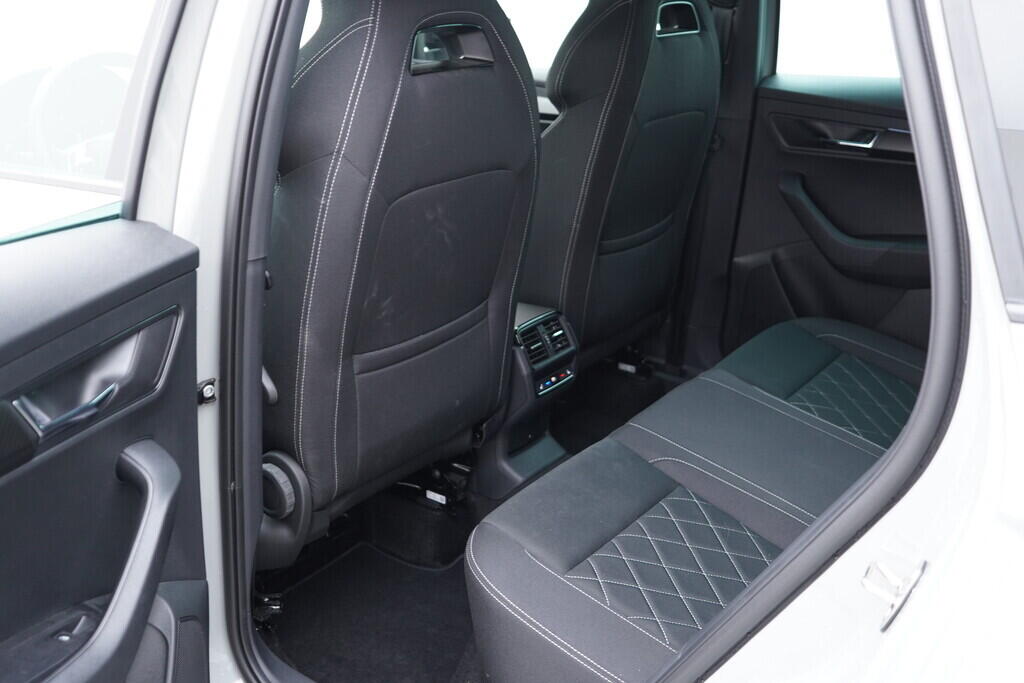 OV190V08831_33.webp_KAROQ SportLine 2.0 TSI 110 kW automat
