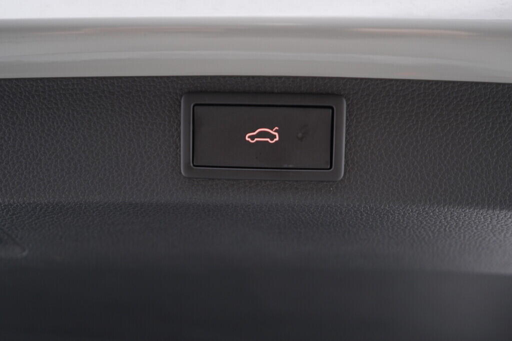 OV190V08831_36.webp_KAROQ SportLine 2.0 TSI 110 kW automat