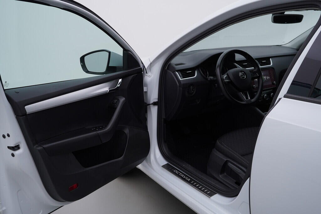 OV190V08836_18.webp_OCTAVIA Drive 1.4 TSI 110 kW manuál