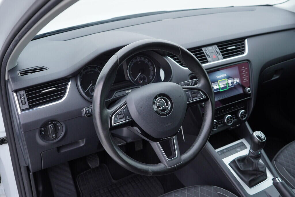 OV190V08836_22.webp_OCTAVIA Drive 1.4 TSI 110 kW manuál