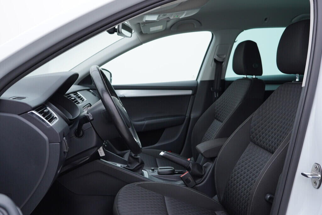 OV190V08836_23.webp_OCTAVIA Drive 1.4 TSI 110 kW manuál