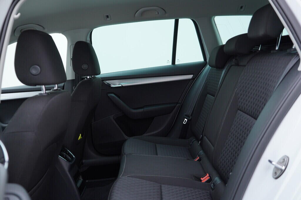 OV190V08836_37.webp_OCTAVIA Drive 1.4 TSI 110 kW manuál