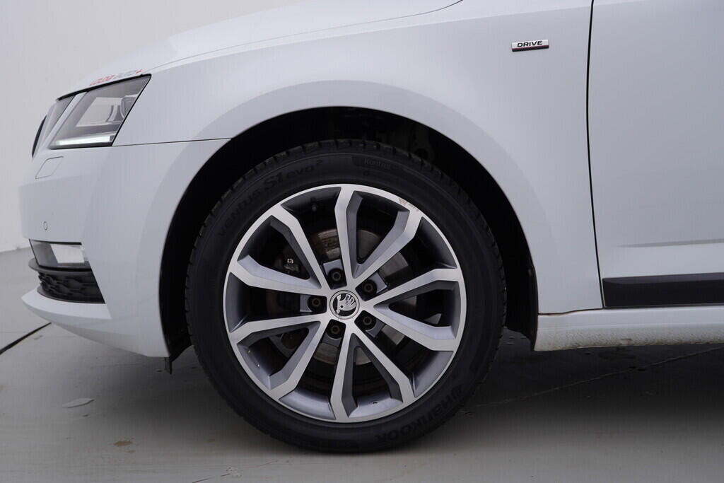 OV190V08836_39.webp_OCTAVIA Drive 1.4 TSI 110 kW manuál