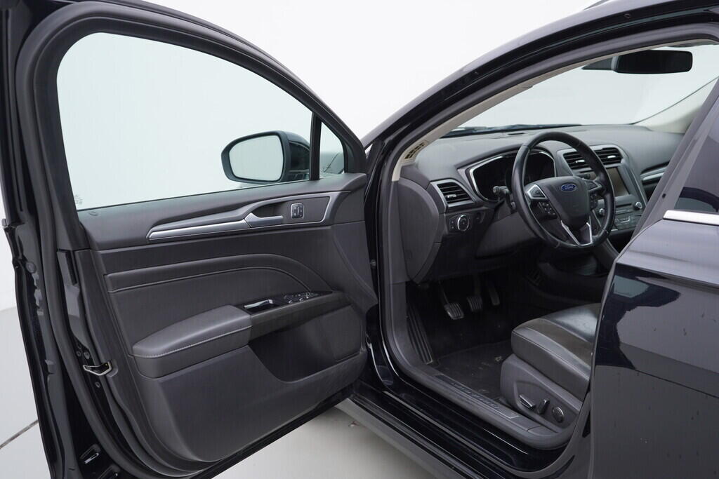 OV190V08840_18.webp_MONDEO Titanium   110 kW manuál