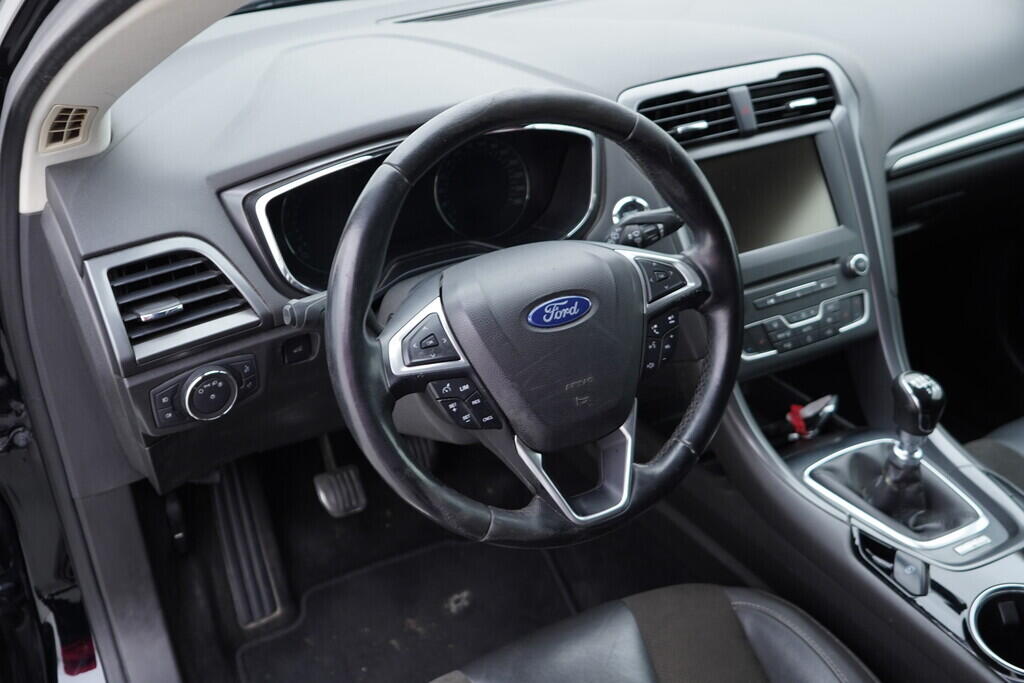 OV190V08840_23.webp_MONDEO Titanium   110 kW manuál