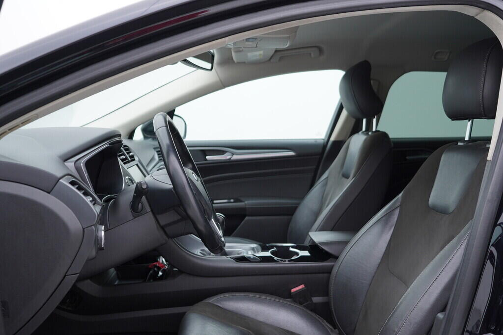 OV190V08840_24.webp_MONDEO Titanium   110 kW manuál