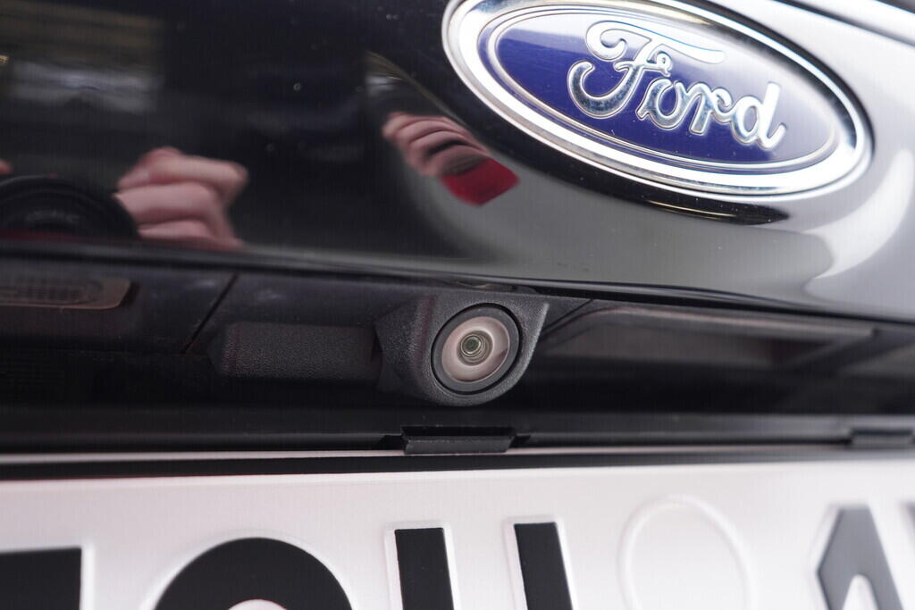 OV190V08840_43.webp_MONDEO Titanium   110 kW manuál