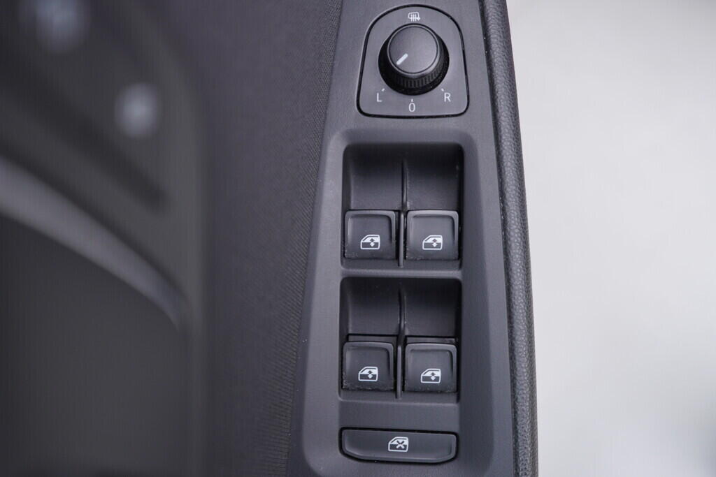 OV190V08854_20.webp_LEON Style 1.4 TSI 92 kW manuál