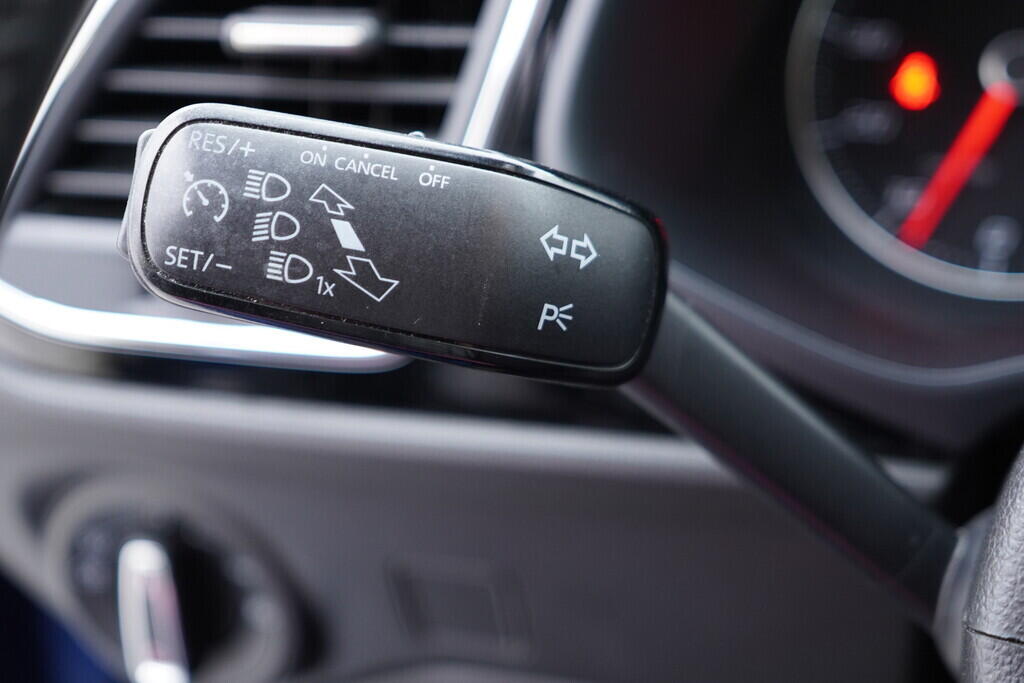 OV190V08854_23.webp_LEON Style 1.4 TSI 92 kW manuál