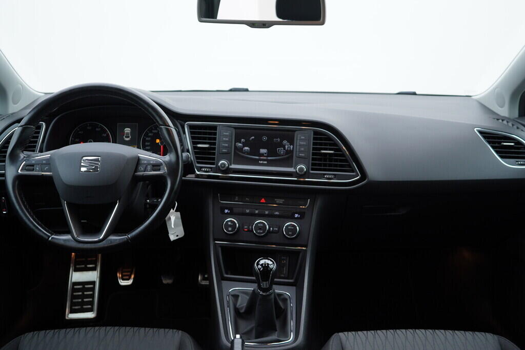 OV190V08854_25.webp_LEON Style 1.4 TSI 92 kW manuál